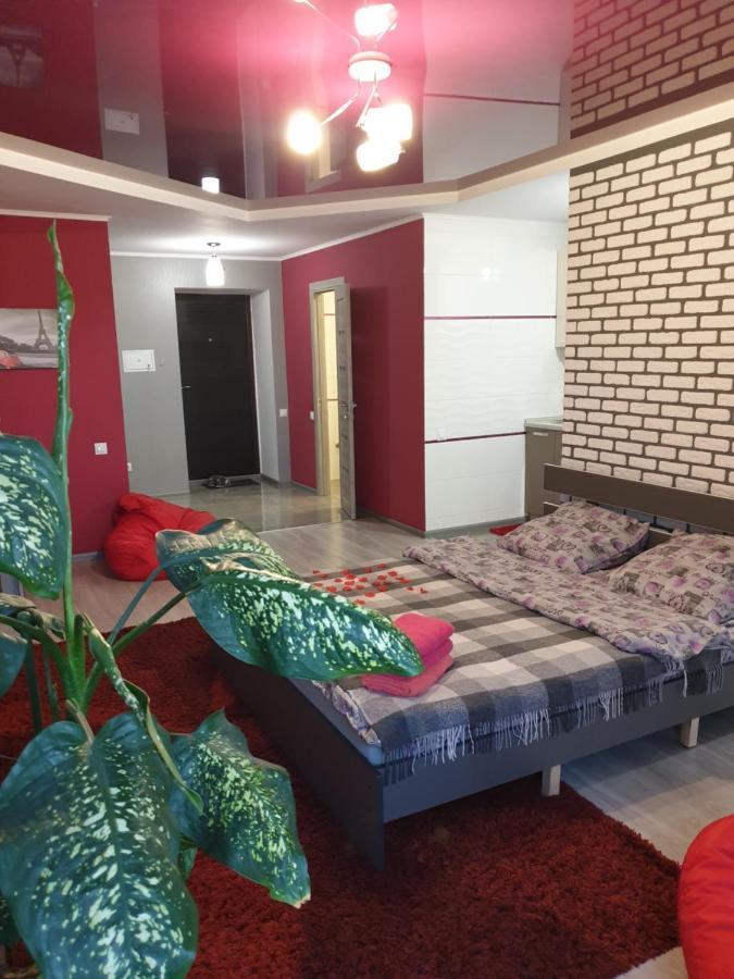 Стильна квартира-студія в центрі міста на набережній Тернополь Экстерьер фото